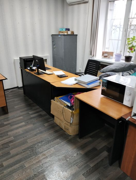 Б/у офисная мебель.