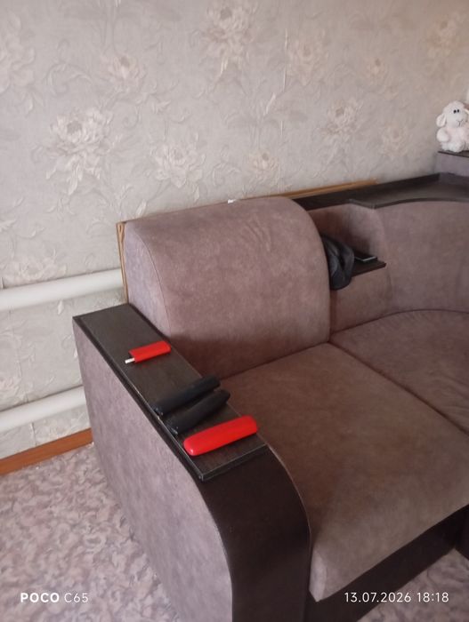 Срочно продам угловой диван