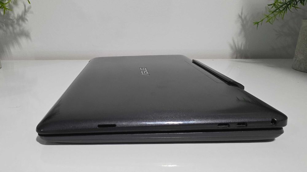 Mini Laptop 2 in 1 Asus T100TAF