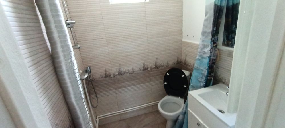 Vând apartament cu doua camere Oituz