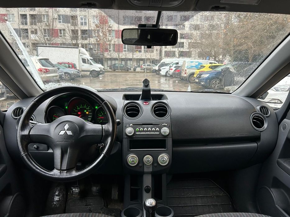 Mitsubishi colt 2010