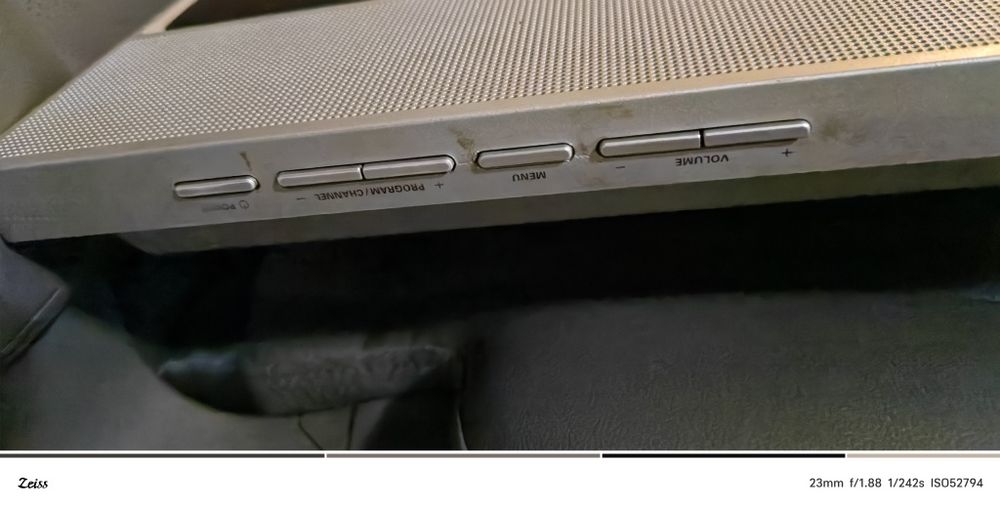 Продам телевизор Philips на запчасти