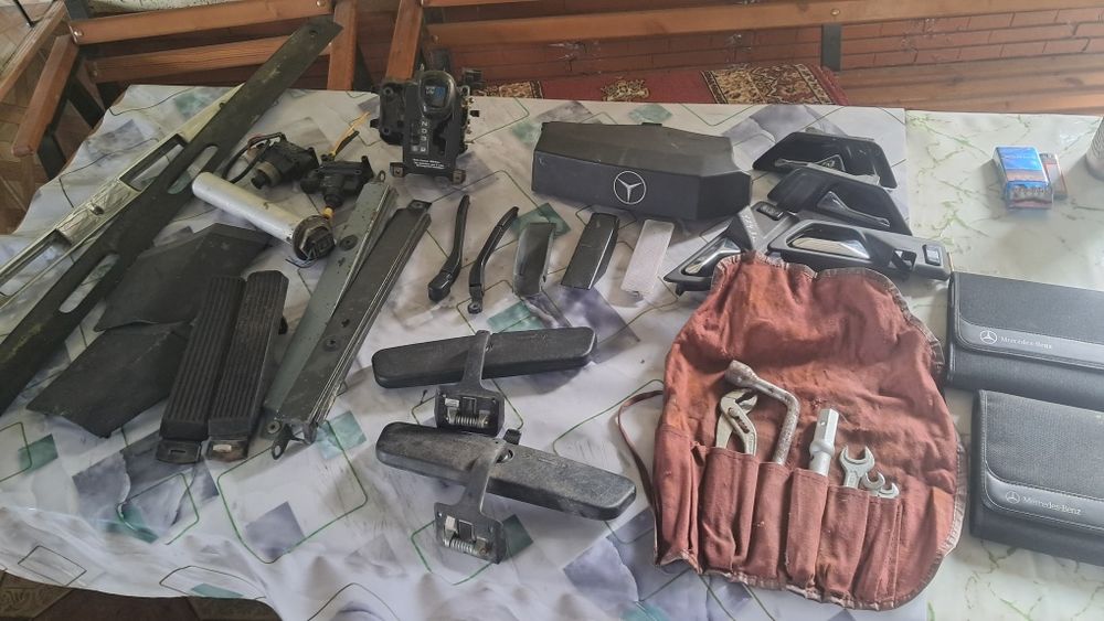 Mers.w124 Ешка Зап салона.