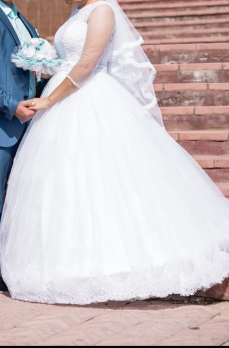 Свадебное платье