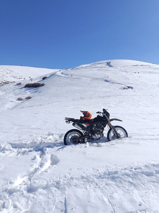 Продам мотоцикл 06