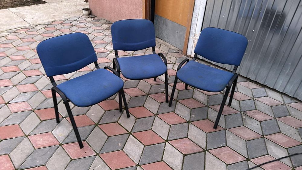 Vand scaune culoare albastra