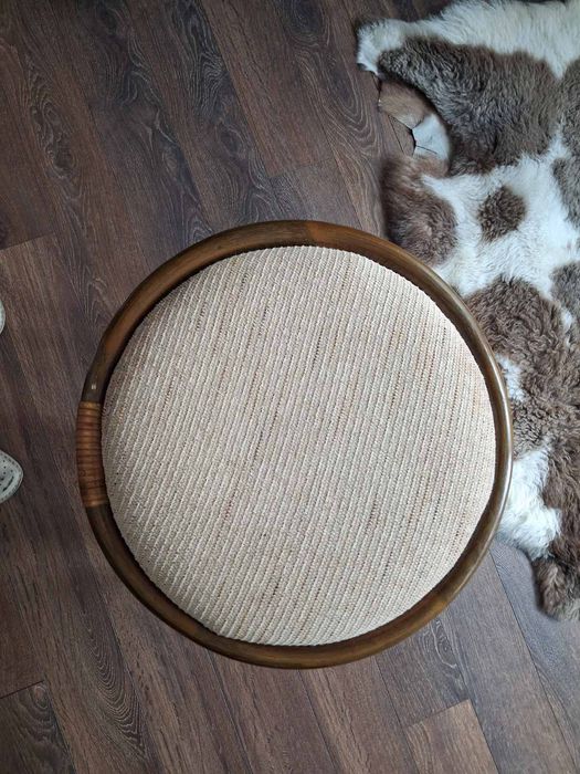 Ратаново кресло с табуретка