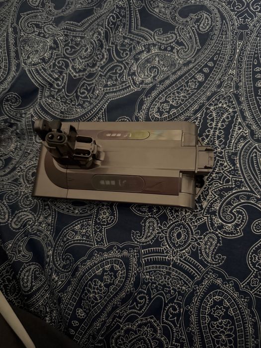 Vand baterie aspirator dyson v10