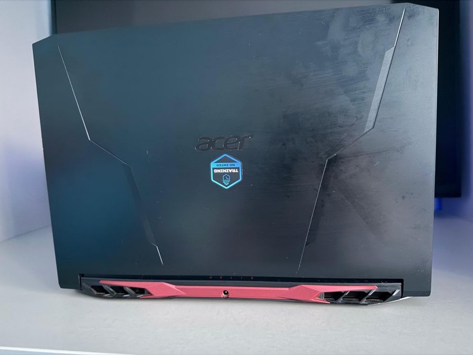 Laptop gaming Acer Nitro 5 AN517-54