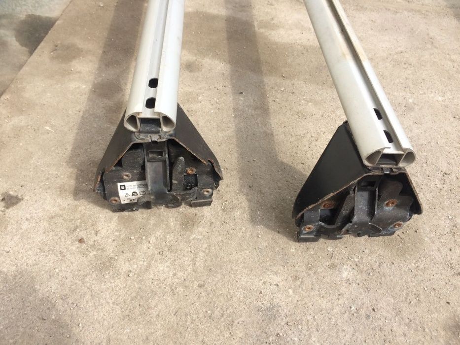 Продавам 2 комплекта напречни рейки/греди за опел