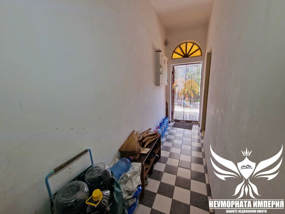 Продавам 100РЗП помещение,офис,студио,магазин в гр.Хасково