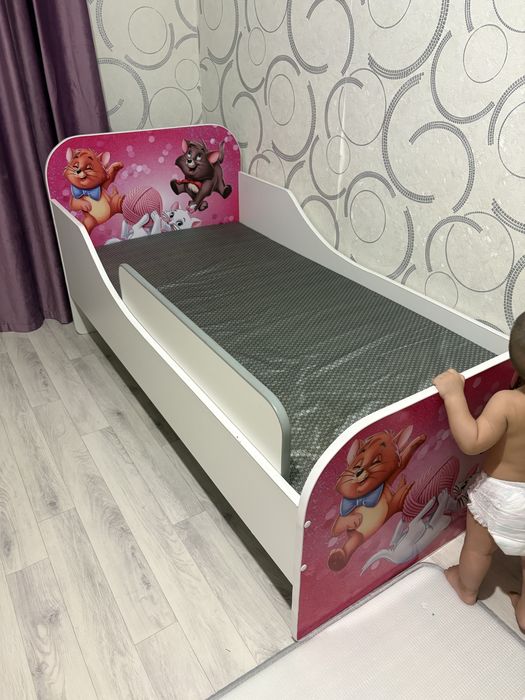 Продам детскую кроватку