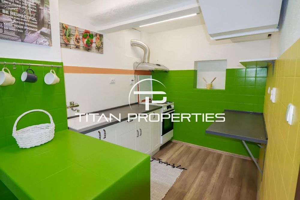 Дава се под наем Къща в с. Приселци, Област Варна - 550 кв.м за 450 € - Снимка #6