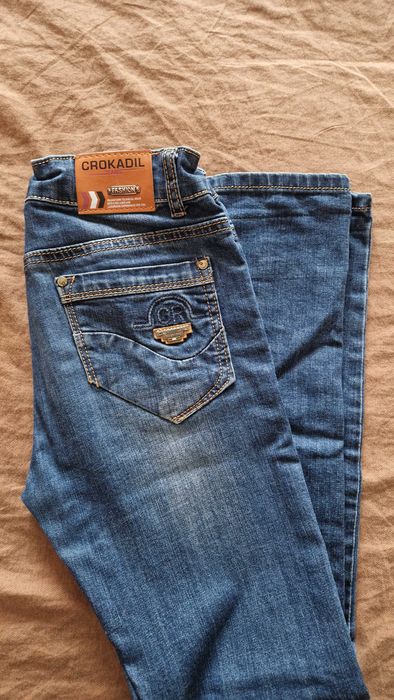 Джинсы и кофта для мальчика 10-12 лет