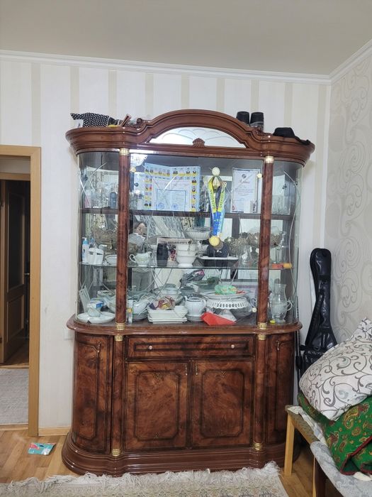 Сервант в гостинную