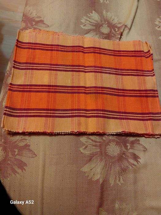 Продавам   комплекти подложки за хранене