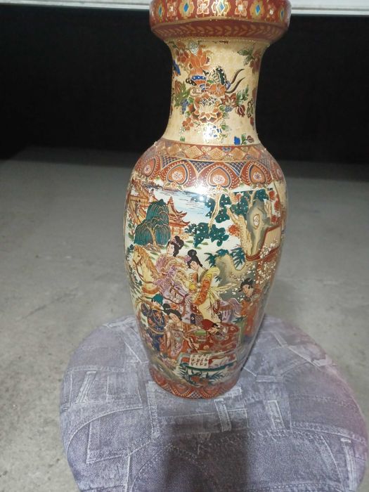 Ваза амфора с китайски интериор