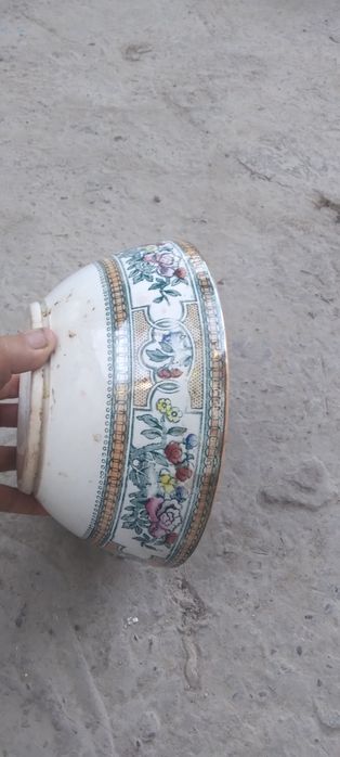 Sapol chinne sotilade. Tarixiy buyum 1 asrlik bo'lgan kosa xolade yaxs