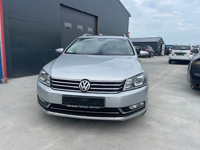 Dezmembrez Volkswagen Passat B7 2.0 tdi Xenon led  4x4 DSG Echipat Full