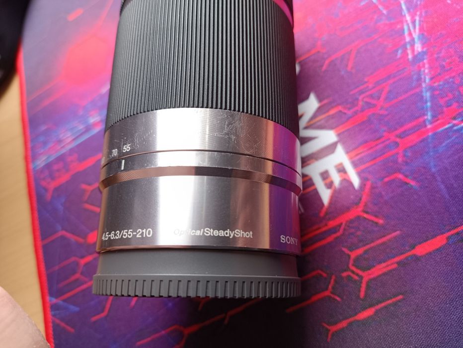 Обектив Sony SEL 55-210mm f/4.5-6.3 OSS