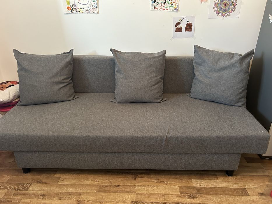 Canapea extensibila Ikea