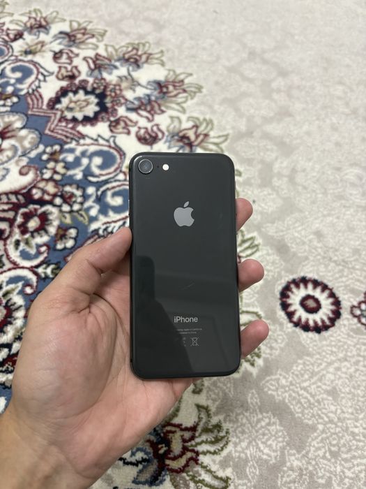 Iphone 8 sotilad
