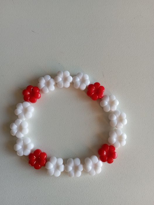 Мартеници.             .