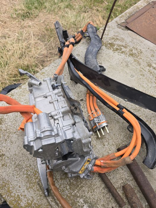 Invertor convertor baterie mercedes glc w213 impecabil
