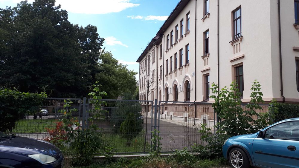 Apartament 3 camere Buzau etaj 1 CARAIMAN Nicolae Bălcescu SemiD. 70m2