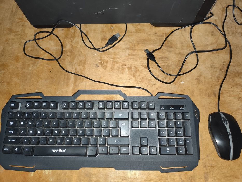 Компютър i5 4590, 12 gb ram, 240 ssd