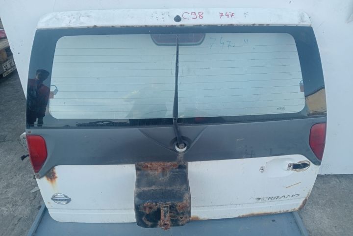 Hayon / Haion Nissan Terrano R20