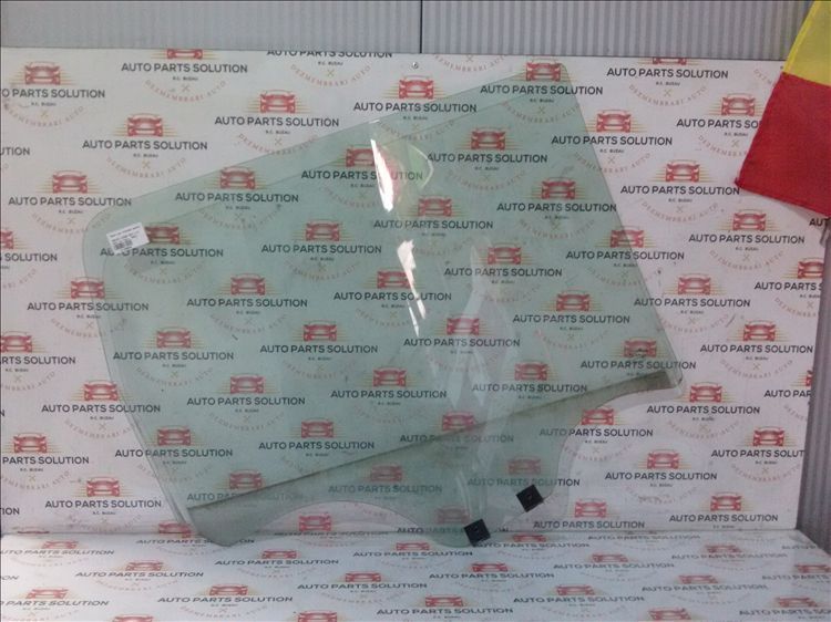 geam usa stanga spate dacia logan mcv 1.5 dci an fabr. 2011