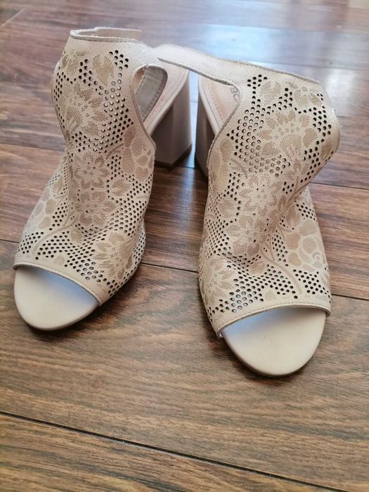 Дамски обувки сандали