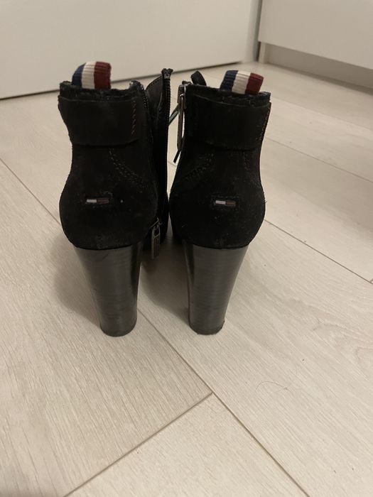 Botine piele întoarsă cu toc Tommy Hilfiger 37 EU
