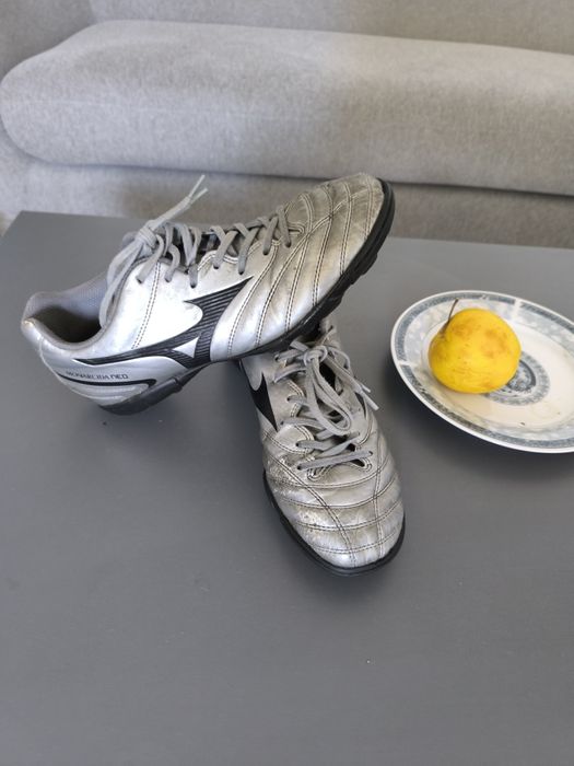 Футболни стоножки Мизуно ( Mizuno),размер  39