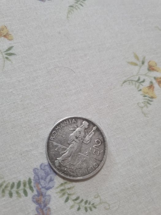 Vând monede colecție