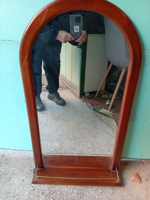 ОГЛЕДАЛА: Голямо красиво огледало с дървена рамка 1.06м/ 50 см и други