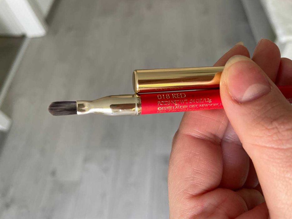 Estée Lauder
Double Wear 018 Red 24H Stay-in-Place Lip Liner creion