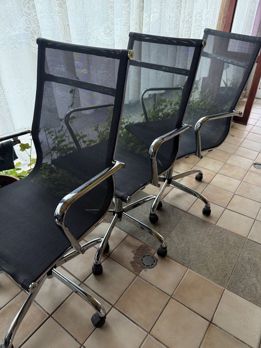 Офис стол 6бр метална основа