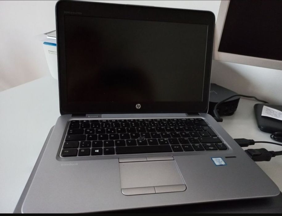 HP EliteBook 820 G3 - 16GB RAM, 256GB SSD