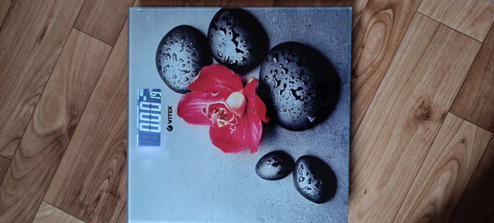 Продам электронный весы "витек"