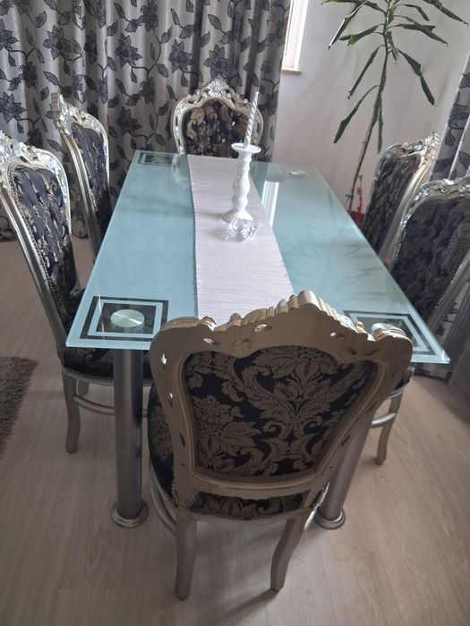 Masa cu 6 scaune