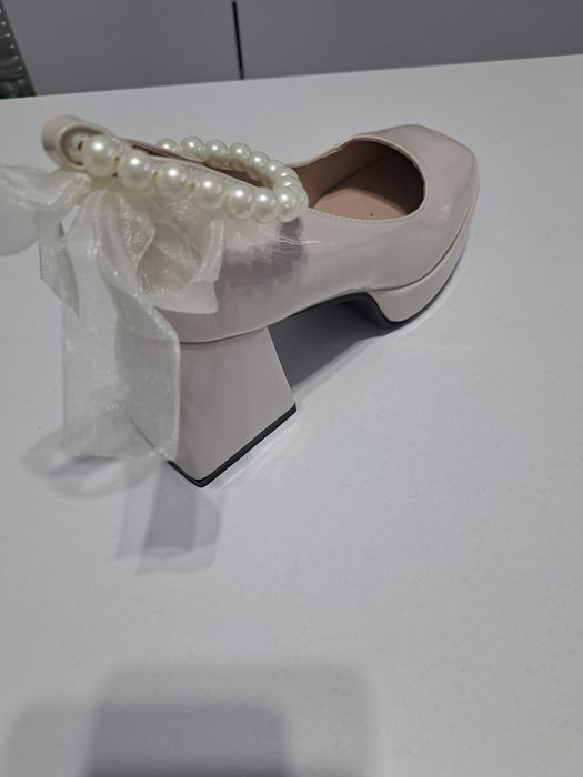 Нови кукленси обувки