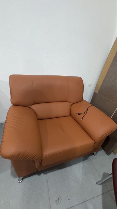 Продам диван и кресло