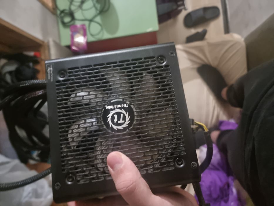 thermaltake smart rgb 700w