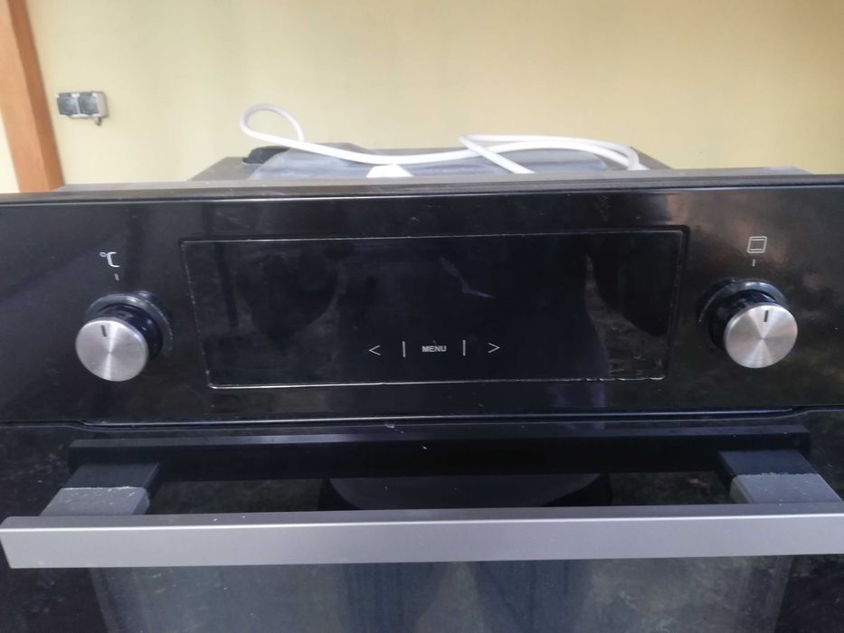 Фурна за вграждане Amica BOC5542S