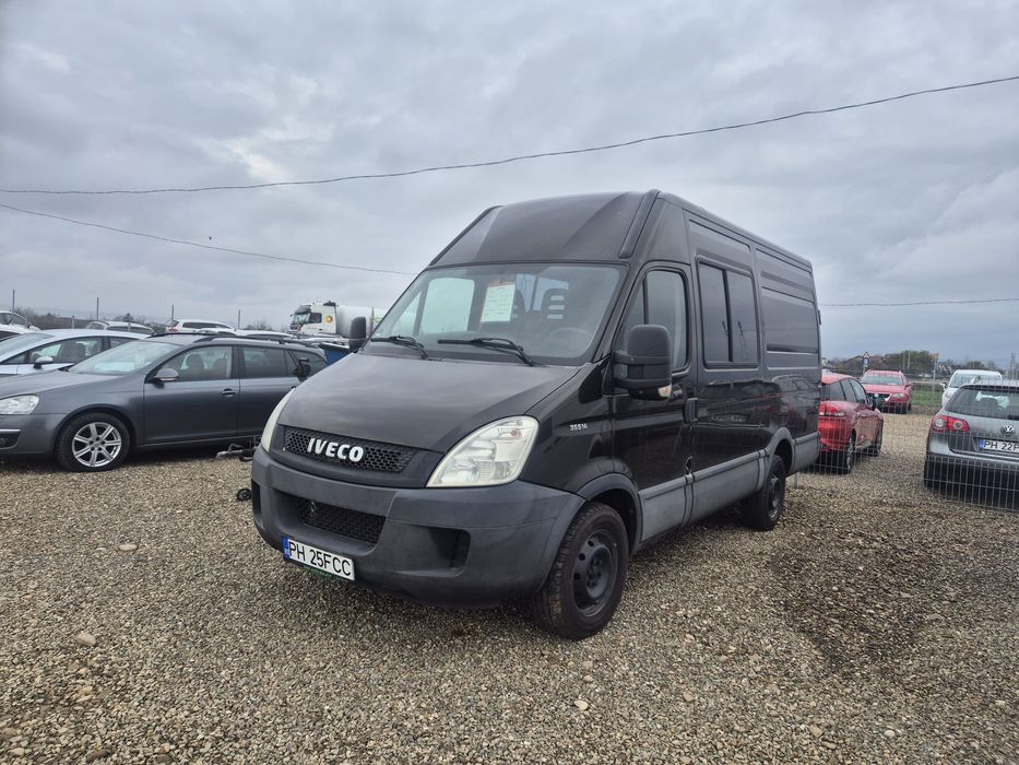Iveco Daily 6 locuri+marfa/ 3 .0 diesel/ 2011