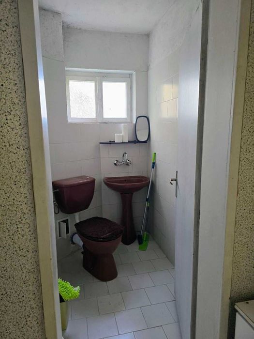 Къща в Пловдив, област-с.Нареченски бани площ 210 цена 75900