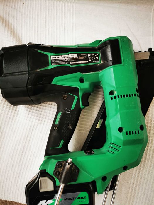 Pistol pentru cuie cu acumulator 50-90mm 18V Hikoki