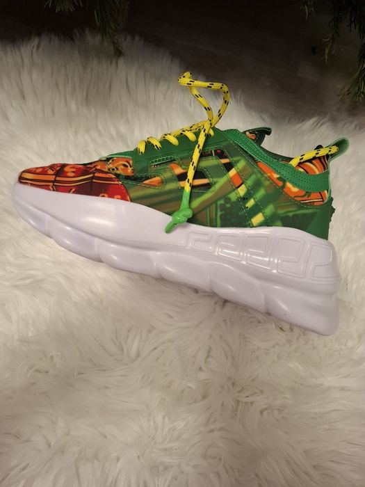 Versace Chain Reaction